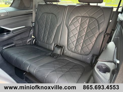 Used 2023 BMW X7 xDrive40i w/ M Sport Package AWD/4WD image 19