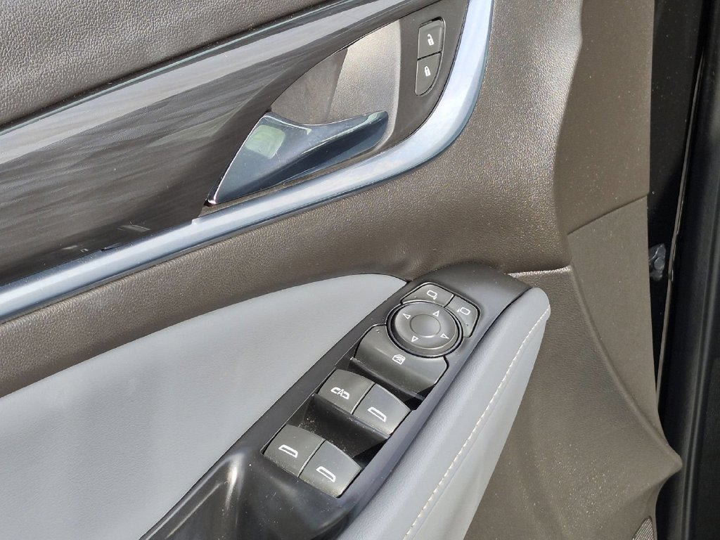 Used 2024 Buick Enclave Essence FWD image 25