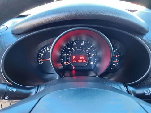 Used 2018 Kia Soul + image 20