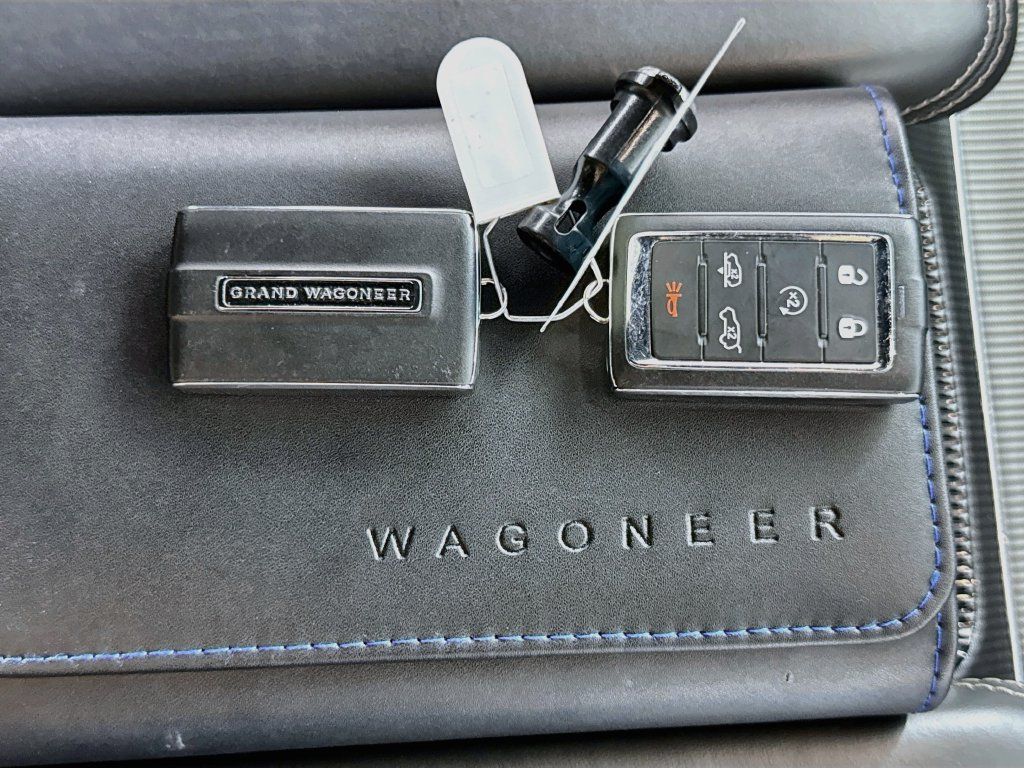 Used 2023 Jeep Grand Wagoneer Series II AWD/4WD image 48