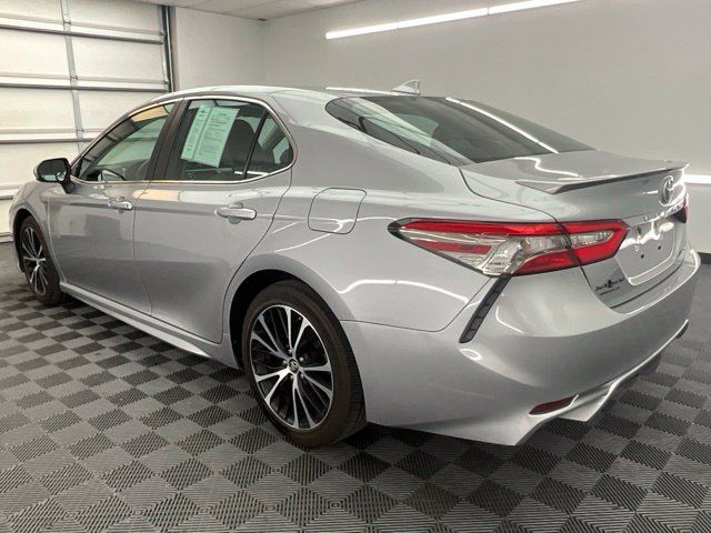 Used 2019 Toyota Camry SE FWD image 17