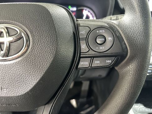 Used 2024 Toyota RAV4 XLE image 30