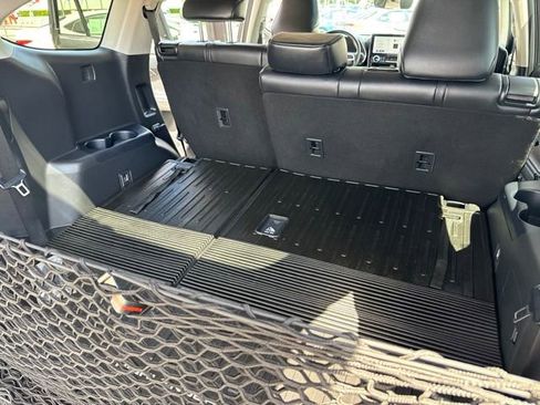 Certified 2024 Toyota Highlander XLE FWD image 38