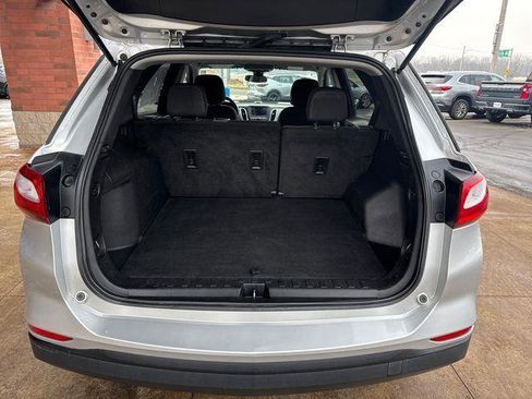 Used 2021 Chevrolet Equinox LS w/ LS Convenience Package image 9