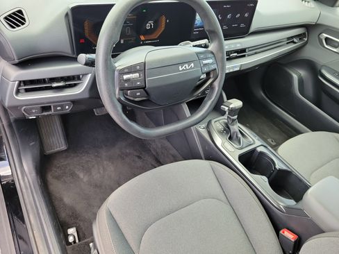 Used 2025 Kia K4 FWD image 13