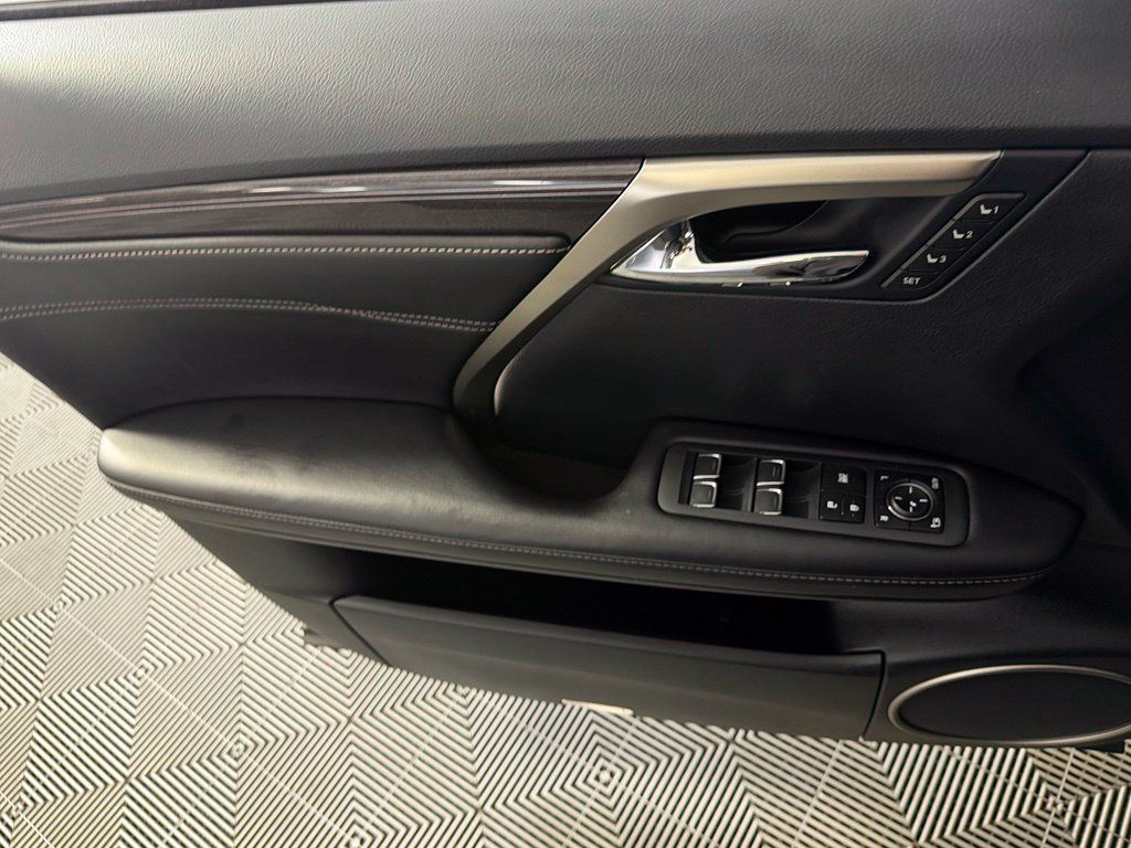 Used 2020 Lexus RX 350L Luxury w/ Accessory Package FWD image 20