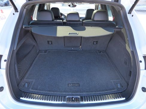 Used 2017 Porsche Cayenne GTS image 18