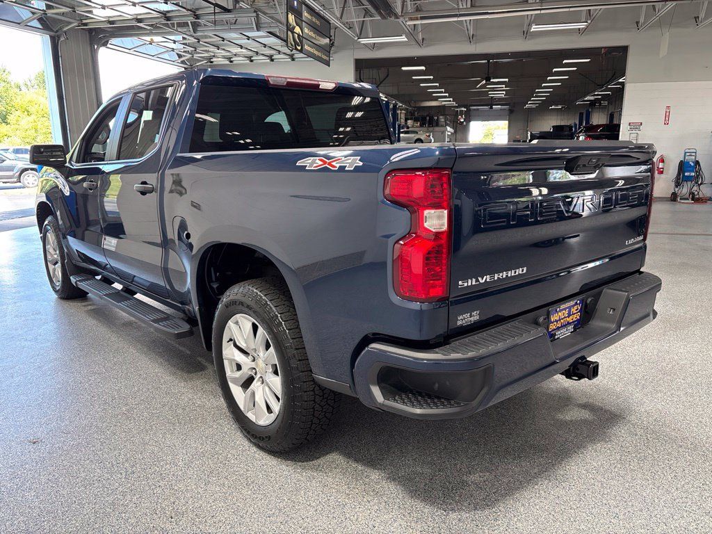 Used 2022 Chevrolet Silverado 1500 Custom AWD/4WD image 5