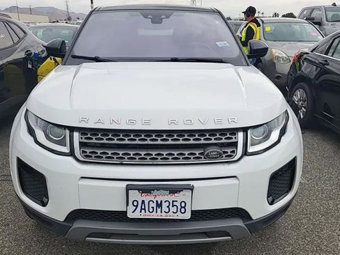 Used 2018 Land Rover Range Rover Evoque SE image 2