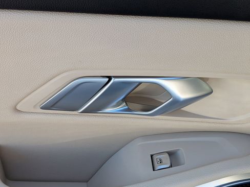 New 2026 BMW 330i Sedan w/ Convenience Package image 27