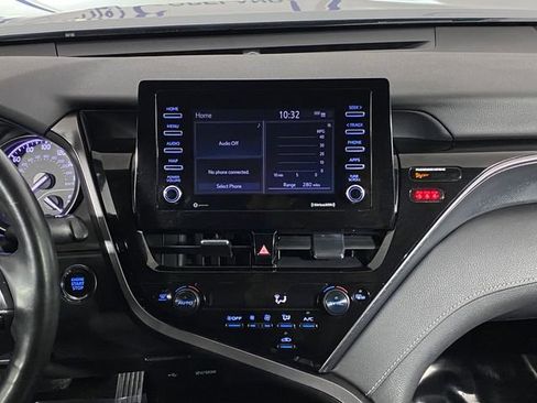 Used 2023 Toyota Camry SE w/ Cold Weather Package image 14