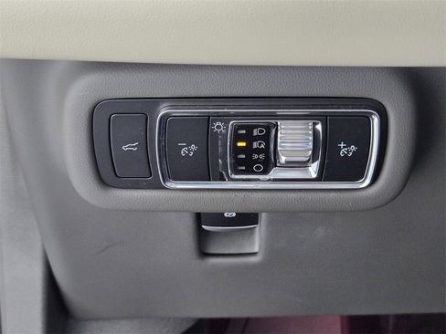 Used 2024 Lincoln Nautilus Premier w/ Equipment Group 102A image 32