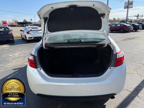 Used 2015 Toyota Corolla LE image 18