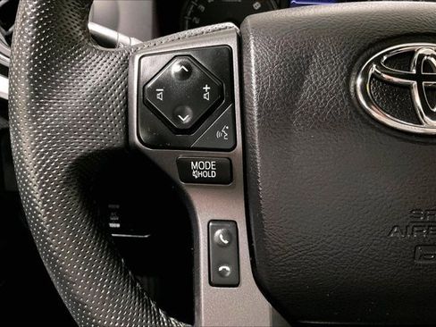 Certified 2022 Toyota Tacoma TRD Off-Road image 19