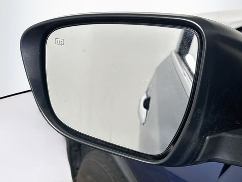 Used 2019 Nissan Rogue SV AWD/4WD image 16
