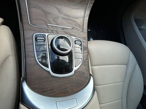 Used 2020 Mercedes-Benz C 300 Sedan image 21