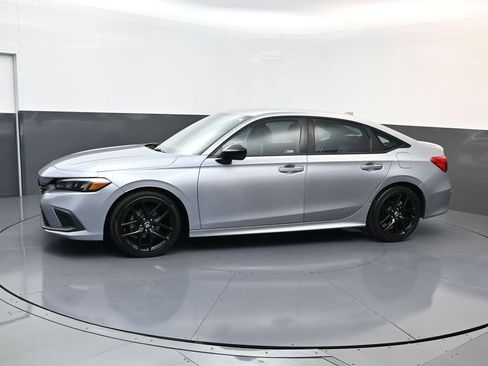 Used 2022 Honda Civic Sport image 6