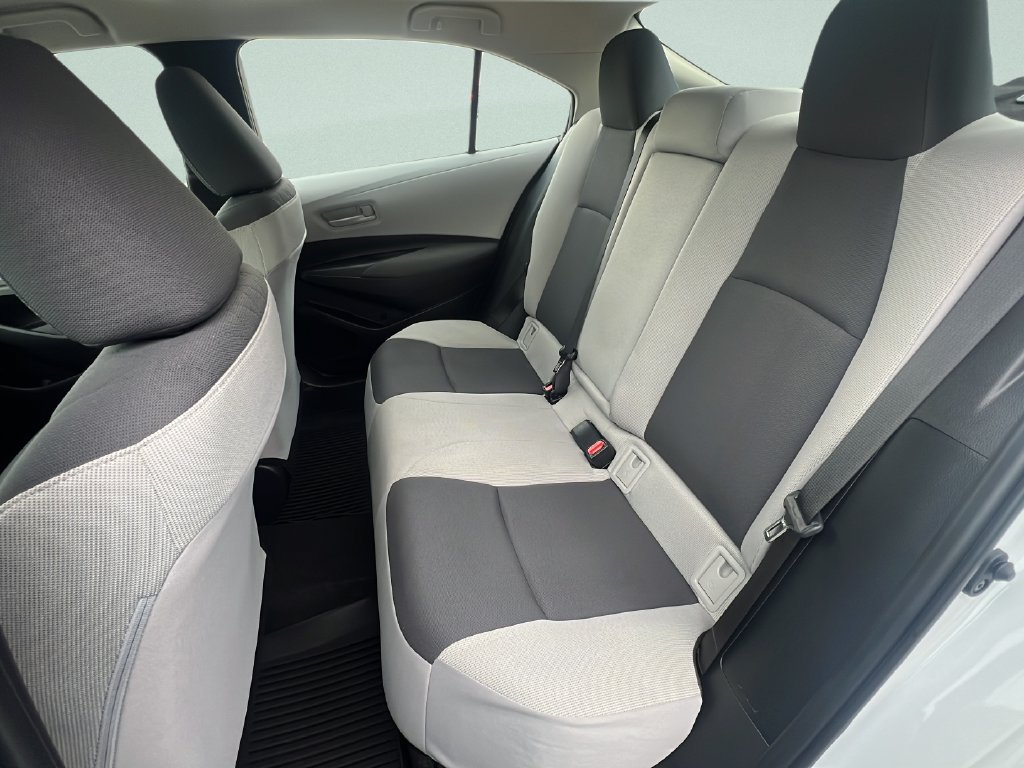 Used 2025 Toyota Corolla LE FWD image 10