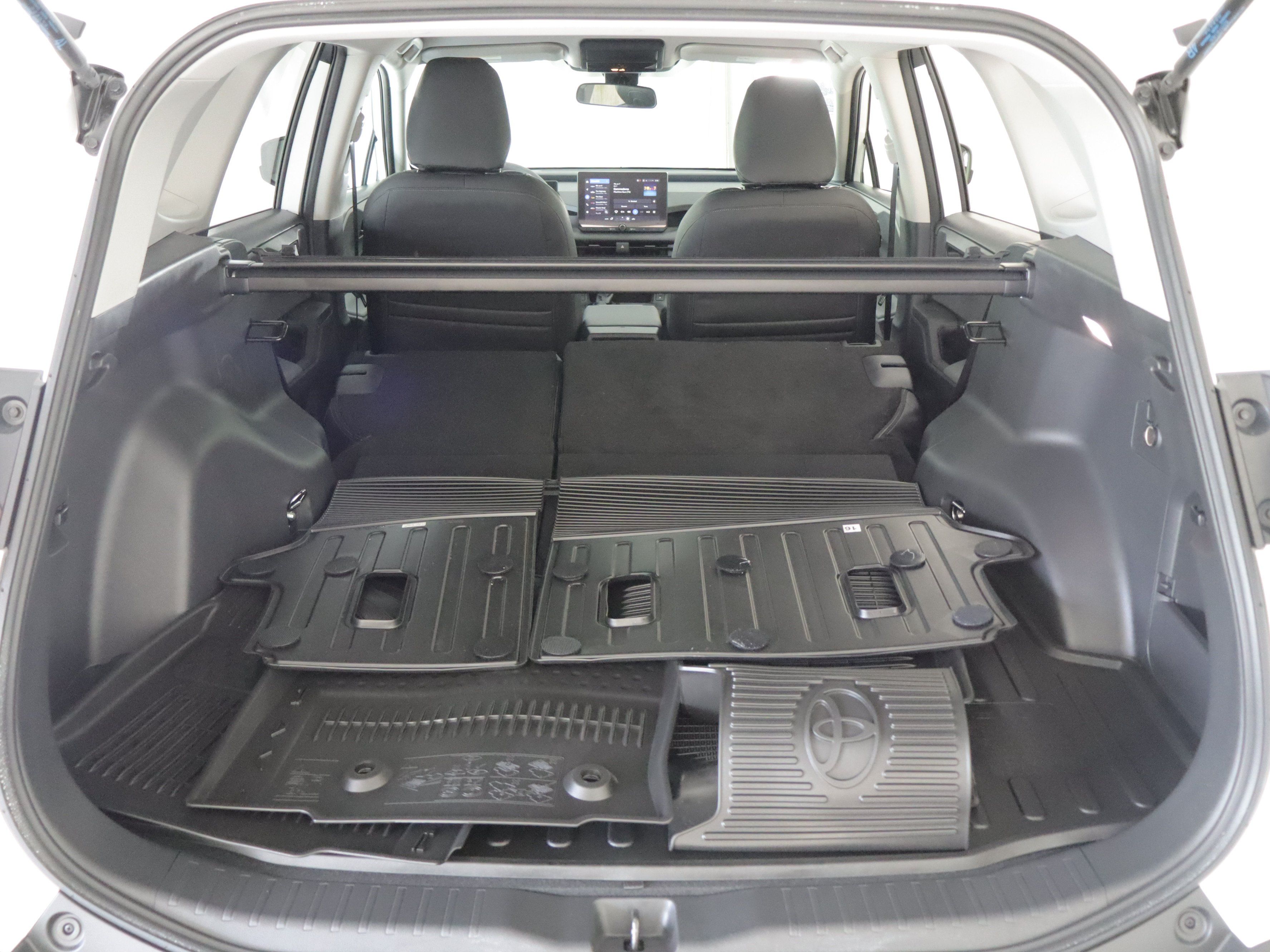 Used 2026 Toyota RAV4 LE AWD/4WD image 20