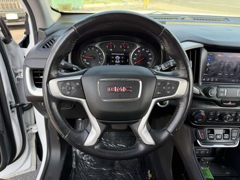 Used 2020 GMC Terrain SLE w/ Driver Convenience Package AWD/4WD image 19