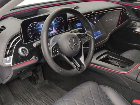 Used 2024 Mercedes-Benz E 350 4MATIC Sedan image 9