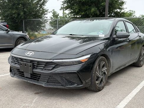Used 2024 Hyundai Elantra SEL w/ Convenience Package FWD image 19
