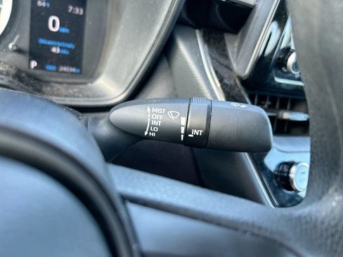 Used 2022 Toyota Corolla LE FWD image 18