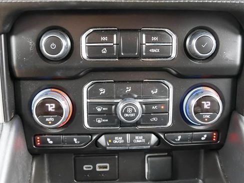 Used 2024 Chevrolet Tahoe LT AWD/4WD image 8