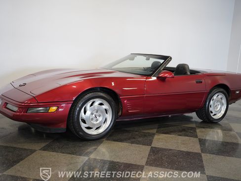 Used 1995 Chevrolet Corvette Convertible RWD image 7