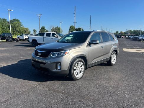 Used 2014 Kia Sorento EX w/ EX V6 Touring Package AWD/4WD image 4