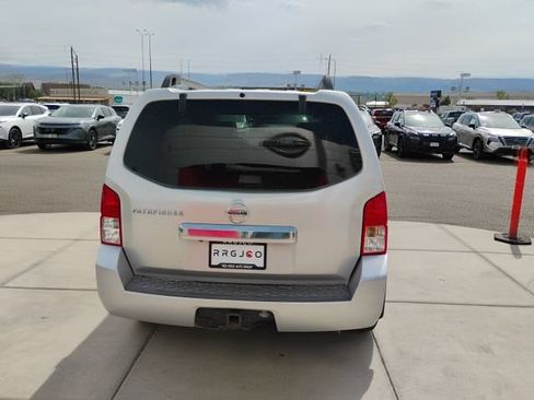 Used 2012 Nissan Pathfinder SV AWD/4WD image 6