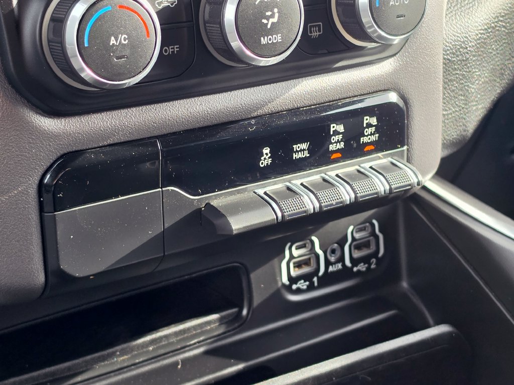 Used 2020 RAM 1500 Big Horn AWD/4WD image 23