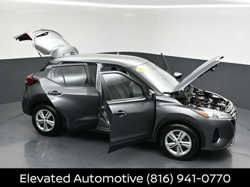 Certified 2025 Nissan Kicks Play S FWD image 32