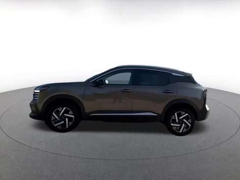 Used 2026 Nissan Kicks SV w/ Cold Weather Package FWD image 11