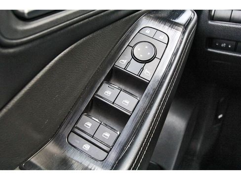 Used 2024 Nissan Rogue SV image 11