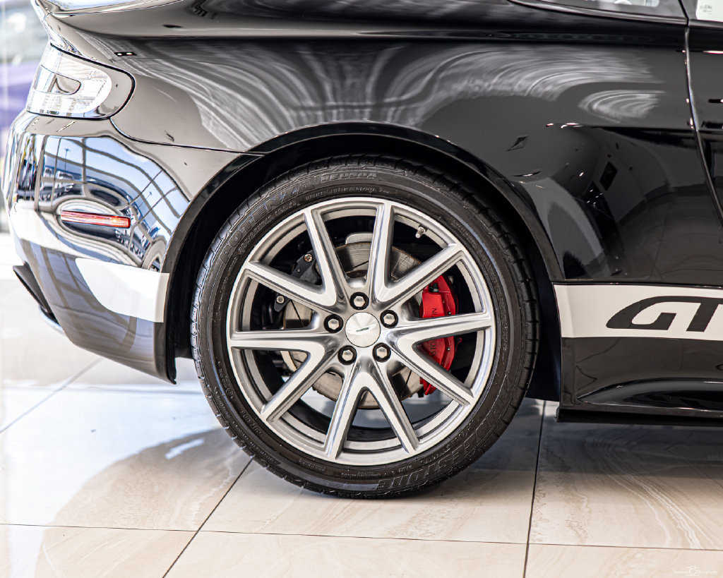 Used 2015 Aston Martin V8 Vantage GT RWD image 11