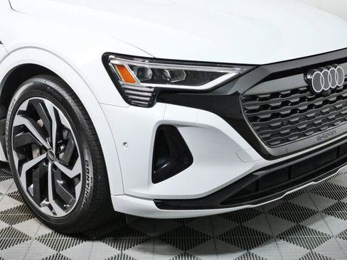 Used 2024 Audi Q8 e-tron Premium Plus AWD/4WD image 21