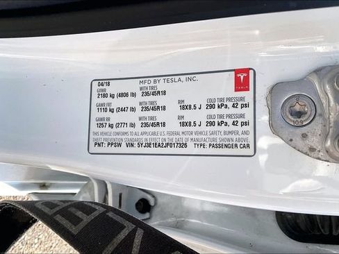 Used 2018 Tesla Model 3 Long Range RWD image 8