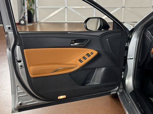 Used 2021 Toyota Avalon XSE image 16