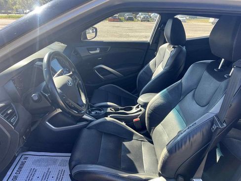 Used 2016 Hyundai Veloster Turbo image 8