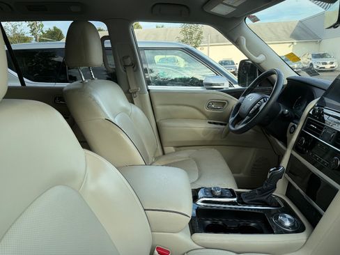 Used 2022 INFINITI QX80 Luxe w/ Cargo Package AWD/4WD image 8