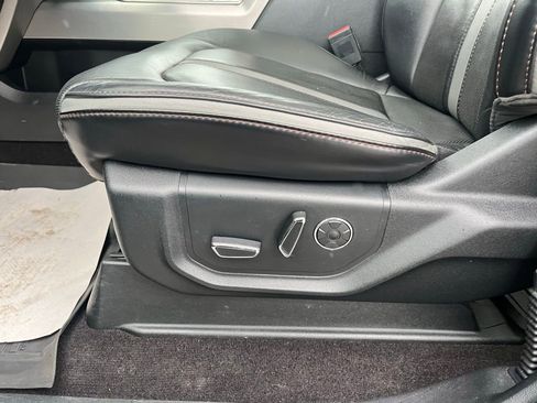 Used 2018 Ford F150 Platinum w/ Equipment Group 701A Luxury image 12