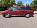 Used 2014 Toyota Sienna XLE image 2