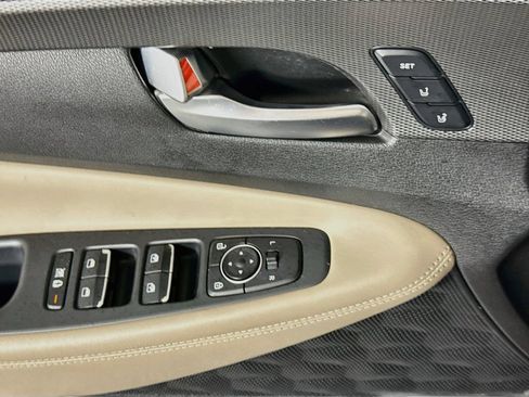 Used 2020 Hyundai Santa Fe Limited AWD/4WD image 22
