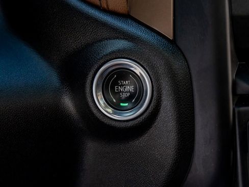 Used 2021 Chevrolet Silverado 3500 High Country image 23