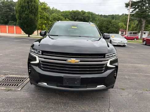 Used 2024 Chevrolet Suburban LT AWD/4WD image 8