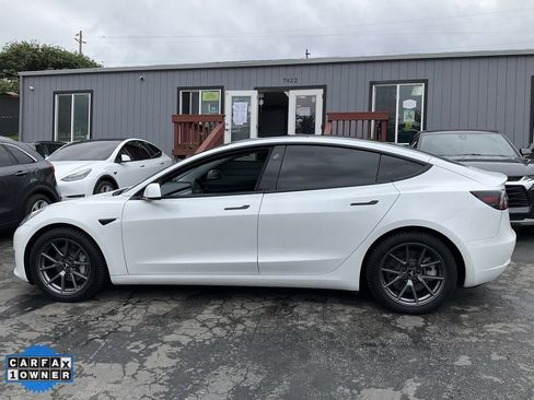 Used 2021 Tesla Model 3 Standard Range Plus image 5