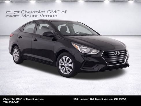 Used 2021 Hyundai Accent SE FWD image 2