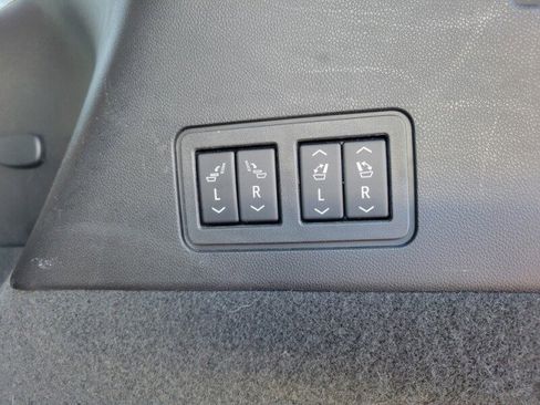 Used 2020 Cadillac XT6 Premium Luxury w/ Platinum Package FWD image 6