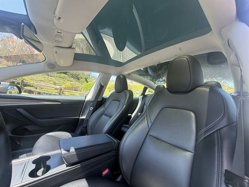 Used 2023 Tesla Model 3 Standard Range RWD image 18